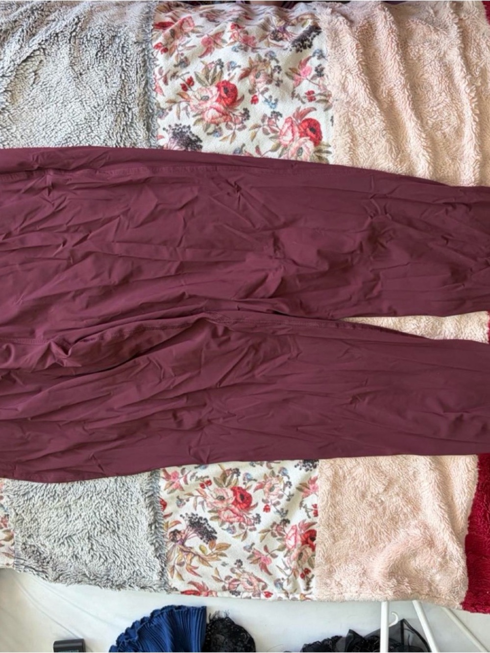 Lulu🍋 burgundy joggers